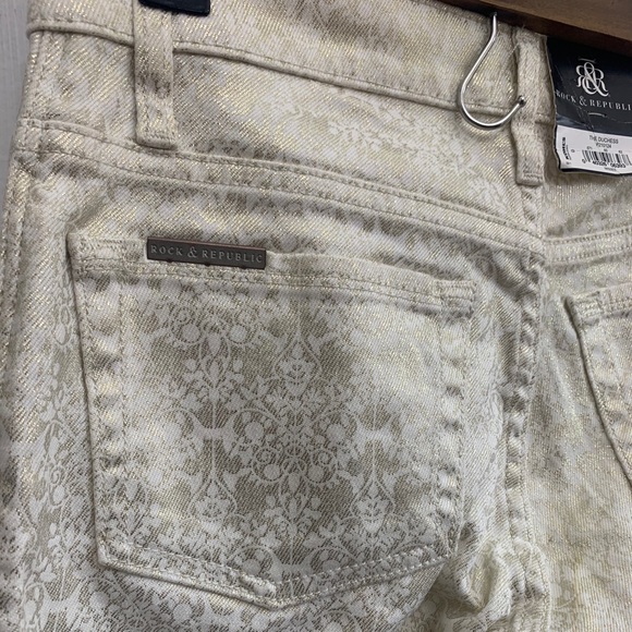 Rock & Republic “The Dutchess” pants - Picture 4 of 5